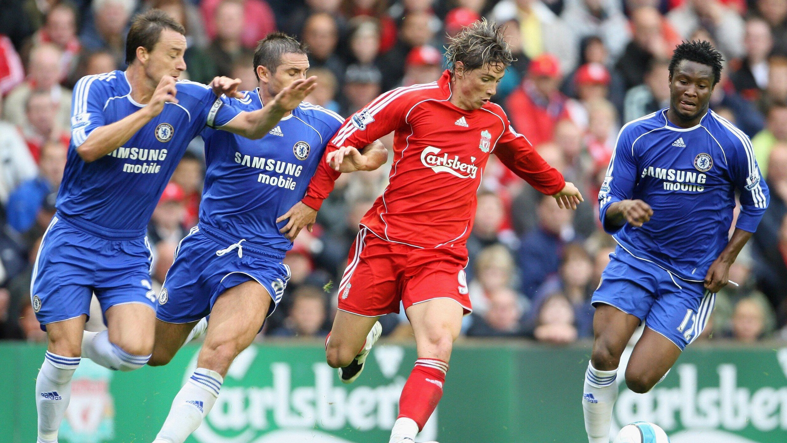 赛道上的红色风暴，周冠宇统治全场，红牛二队完胜哈斯车队